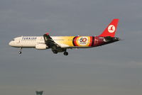 TC-JRK @ EBBR - Flight TK1937 is descending to RWY 25L