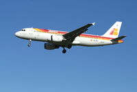 EC-IEI @ EBBR - Flight IB3206 is descending to RWY 25L - by Daniel Vanderauwera