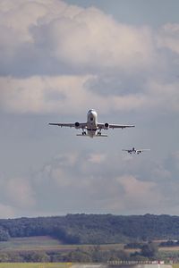 TC-SUD @ LOWW - SXS [XQ] Sun Express - by Delta Kilo