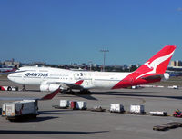 VH-OEB @ YPPH - QF B747 with Spcl logo - by Henk Geerlings