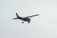 N6233F @ I19 - 1975 Cessna 182P