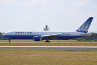 N652UA @ KIAD - 9/25/2010
