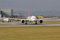 TC-JJE @ VIE - Turkish Airlines - by Chris Jilli