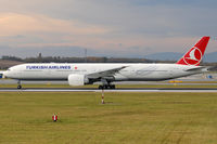 TC-JJE @ VIE - Turkish Airlines - by Chris Jilli