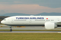 TC-JJE @ VIE - Turkish Airlines