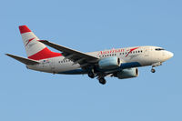 OE-LNM @ VIE - Austrian - by Chris Jilli
