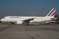 F-HEPE @ LOWW - Air France Airbus 320