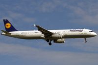 D-AIRC @ EDDF - on final RW07R - by Friedrich Becker