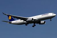 D-AIKB @ EDDF - on final RW07R - by Friedrich Becker