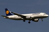 D-AIZE @ EDDF - on final RW07R - by Friedrich Becker