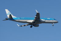PH-EZR @ LOWW - KLM
Embraer ERJ 190-100STD