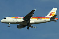 EC-HGS @ VIE - Iberia - by Joker767