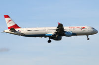 OE-LBB @ VIE - Austrian - by Chris Jilli