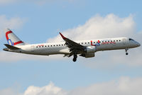 4X-EMA @ VIE - Arkia - by Chris Jilli