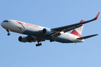 OE-LAX @ VIE - Austrian - by Chris Jilli
