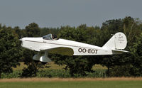 OO-EOT @ EBDT - Ariving at Schaffen Diest Fly-In August 2009