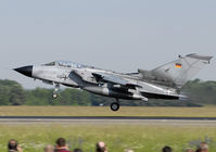 46 41 @ ETSL - Elite 2010 - by Volker Hilpert