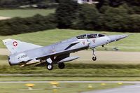 J-2001 @ LSMP - moments prior touchdown - by Friedrich Becker