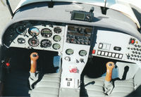 N212WG @ SEE - Interior - by Alejandro Leon