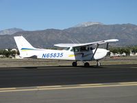 N65835 @ POC - Taxiing to runway 26L for take off - by Helicopterfriend