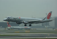 OE-IHE @ LOWW - Niki Embraer 190 - by Thomas Ranner