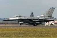 91-0417 @ ETAD - decelerating after touchdown - by Friedrich Becker
