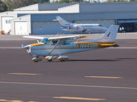 N4415R @ KSMO - N4415R after arriving on RWY 21 - by Torsten Hoff