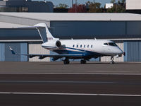 N536FX @ KSMO - N536FX taxiing - by Torsten Hoff