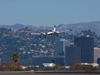 N80FC @ KSMO - N80FC arriving on RWY 21 - by Torsten Hoff