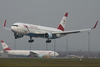 OE-LAE @ LOWW - AUA [OS] Austrian Airlines
namd 'Malaysia' - by Delta Kilo