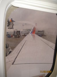 N925WN @ MDW - De-ice before a flight to Denver - by swpilot2494