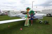N727FP @ LAL - Brazilian girls in front of a Diamond DA 40 - by Florida Metal