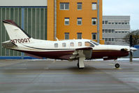 N700QT @ CGN - visitor - by Wolfgang Zilske