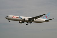 PH-AHY @ EBBR - Flight JAF208 is arriving to RWY 25L