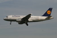 D-AKNI @ EBBR - Arrival of flight LH1812 to RWY 25L