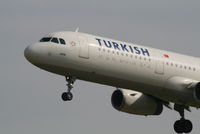 TC-JMH @ EBBR - Arrival of flight TK1937 to RWY 25L