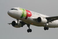 CS-TTK @ EBBR - Arrival of flight TP604 to RWY 25L