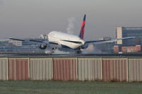 N181DN @ EBBR - Flight DL124 is landing on RWY 25L - by Daniel Vanderauwera