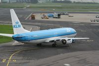 PH-BXF @ EHAM - Pushing back