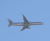 N687AA @ LAX - On final to runway 15 - by Helicopterfriend