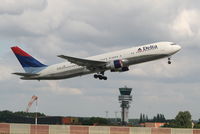 N197DN @ EBBR - Taking off from RWY 07R - by Daniel Vanderauwera