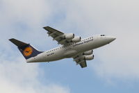 D-AVRH @ EBBR - Taking off from RWY 07R - by Daniel Vanderauwera
