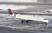 N689CA @ KMSP - CL600-2D24