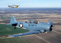 N3646F @ 52F - Air-to-air photo session.