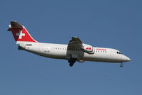 HB-IXP @ EBBR - Flight LX778 is descending to RWY 02