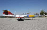 N812NA - Now the gate guardian of the Nasa plant at Palmdale, CA - by olivier Cortot