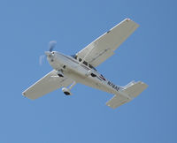 N76AE @ KSNA - Landing.. - by Krister Karlsmoen