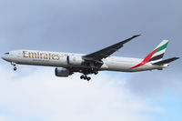 A6-ECI @ VIE - Emirates