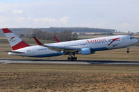OE-LAY @ VIE - AUA