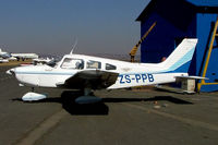 ZS-PPB @ FAGM - Piper PA-28-161 Warrior II [28-7816457] Rand~ZS 21/09/2006 - by Ray Barber